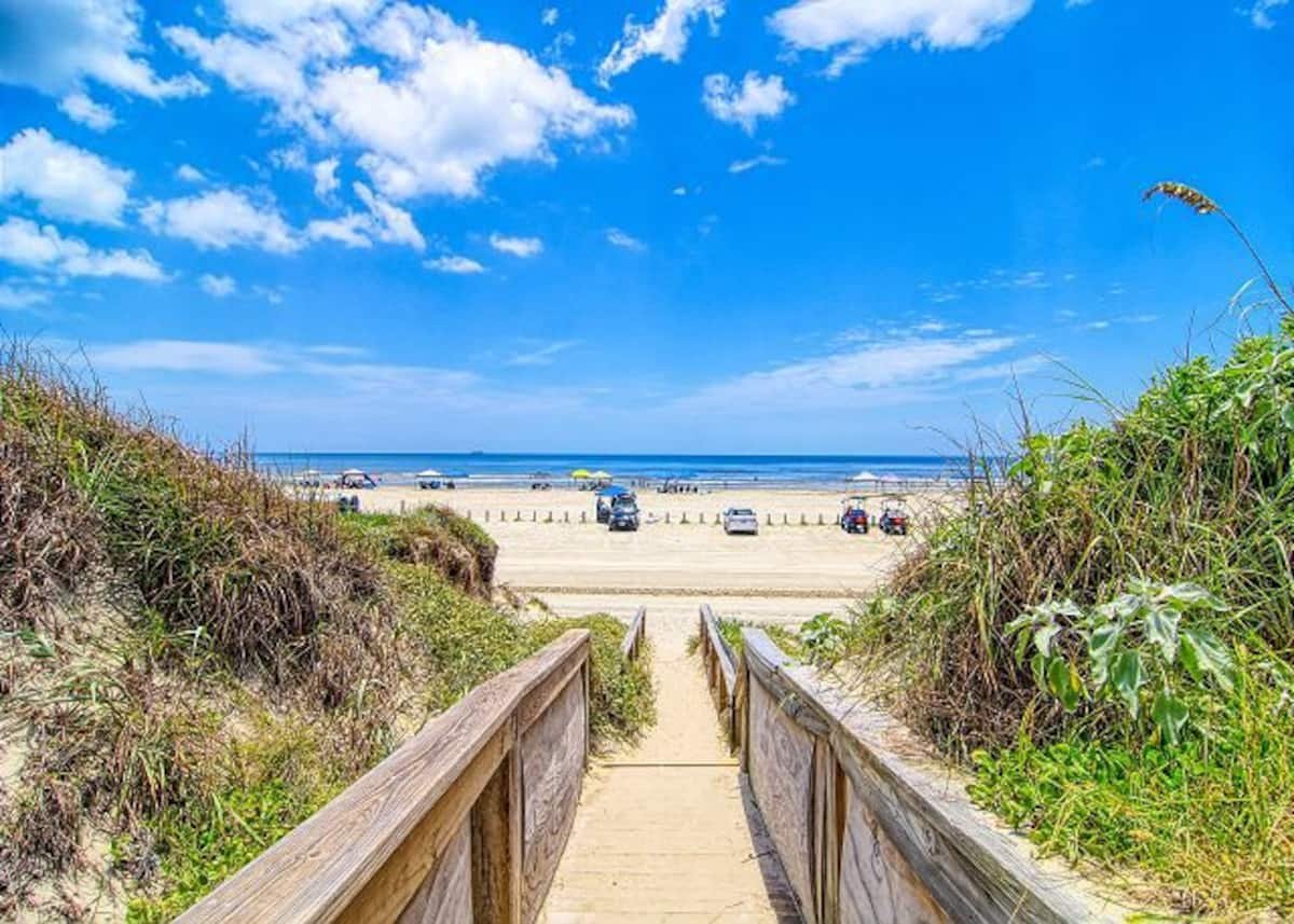 Photo of a walkway to the beach